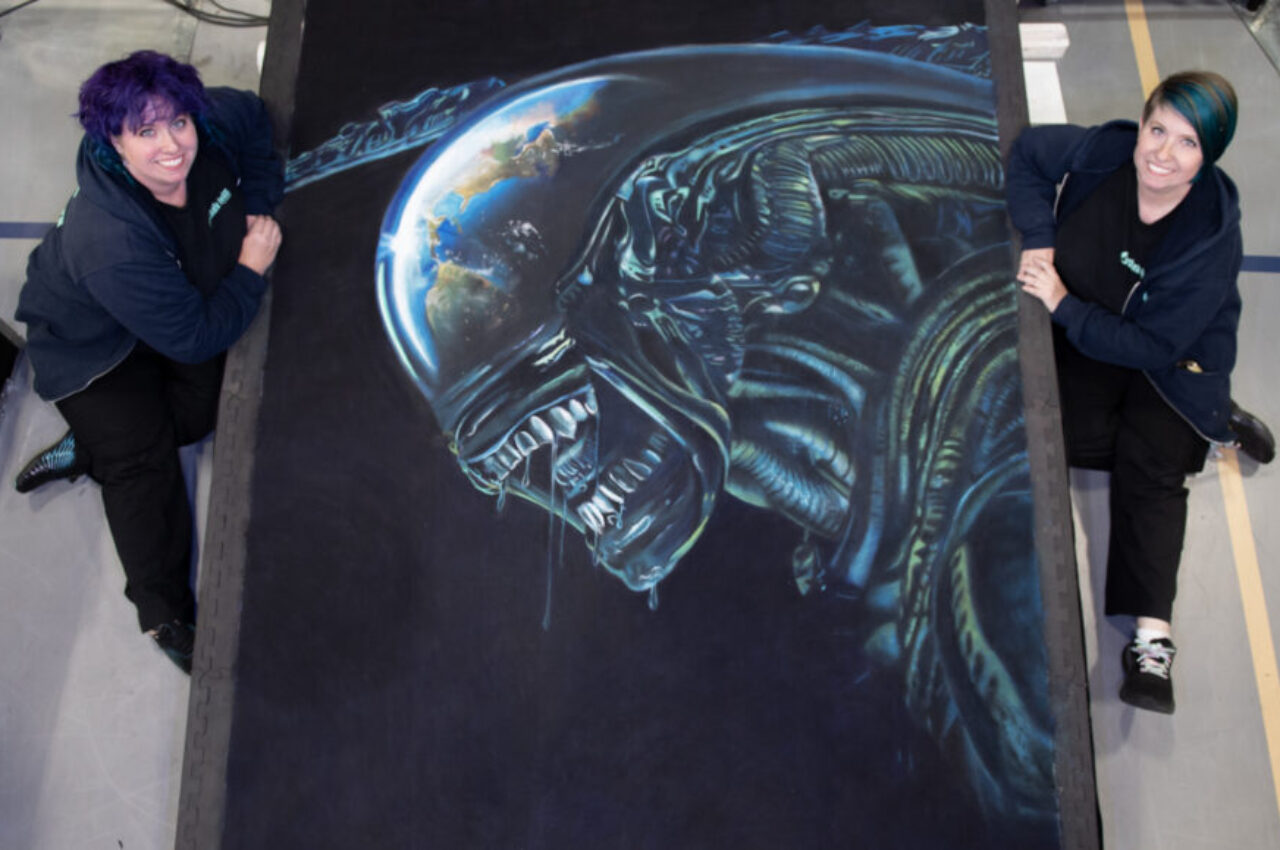 Alien Earth w Artists