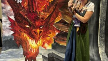 Dragon Photo Op Small